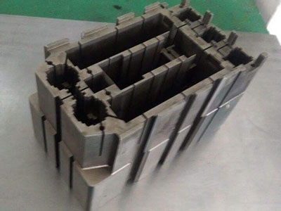 淺析數(shù)控機床的工作原理和加工內(nèi)容。